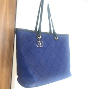 Chanel Lrg Zip Shopper- Drk Blue w Blk AUTHENTIC